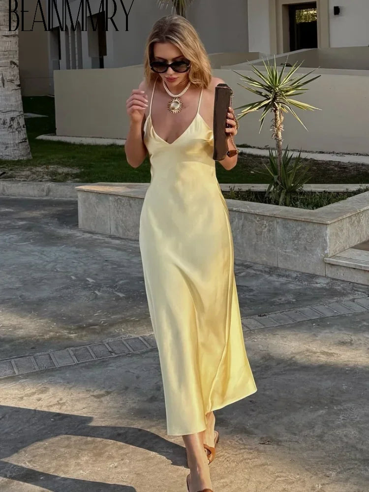 Serenne V-Neck Dress - Elegant Backless, Spaghetti Straps, Chic Robe, Vacation